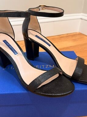 EUC Stuart Weitzman Nearly Nude block heels size 8.5